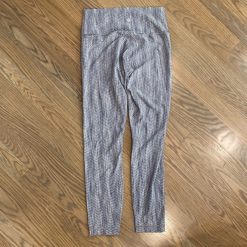 Lululemon Wunder Under 25” RARE Gray Print - Picture 3 of 5